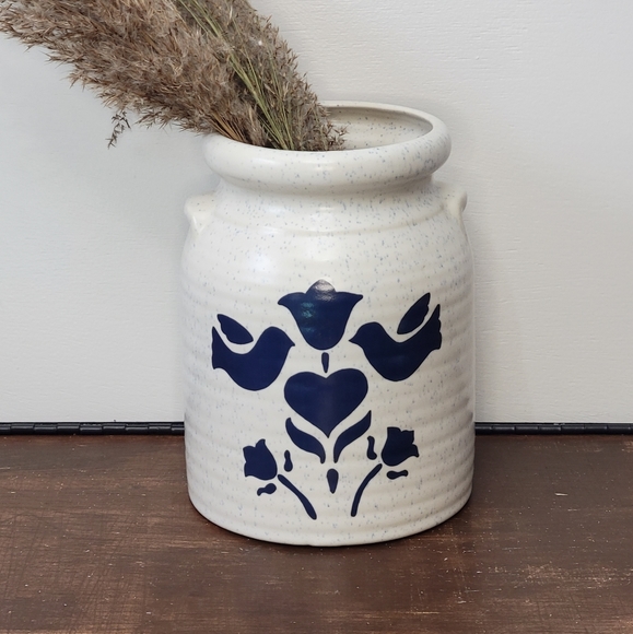 🌵Vintage Crock White & Blue w bird & heart design - Picture 6 of 11